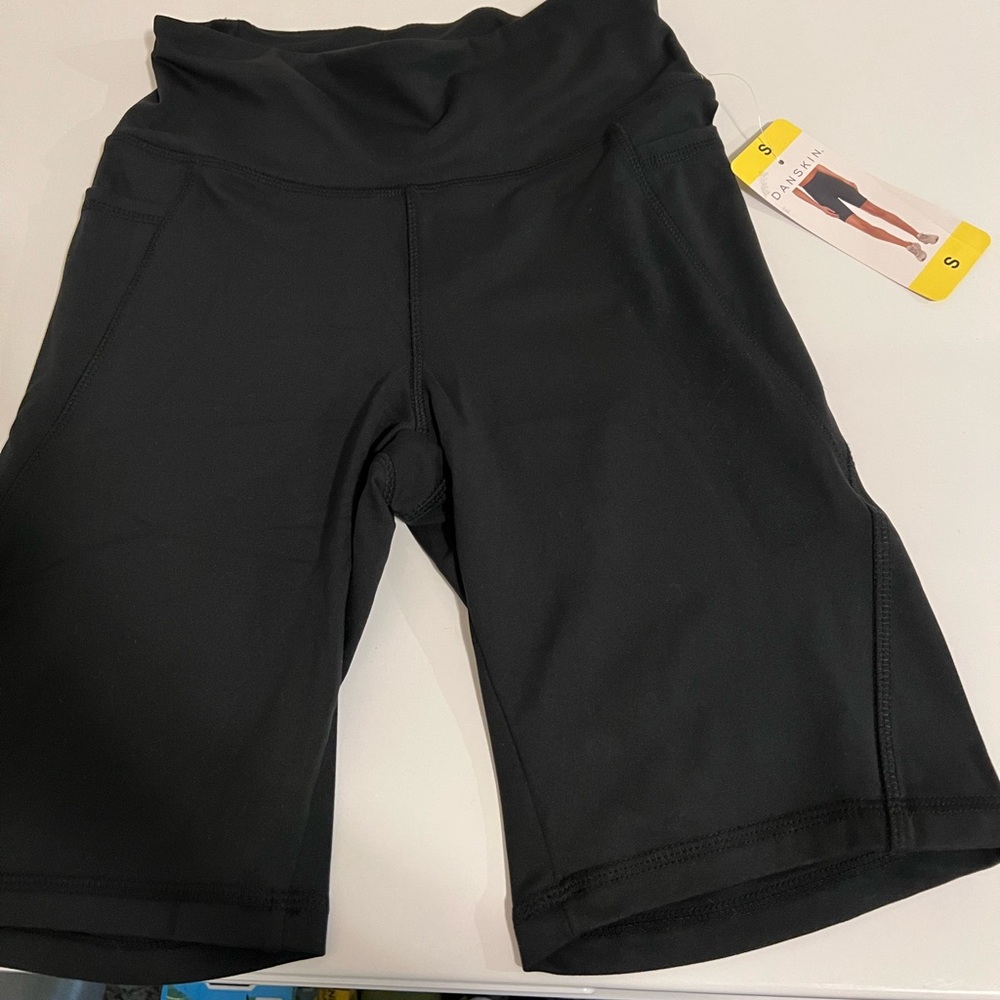 Danskin Women’s Curved Contour Bike Short